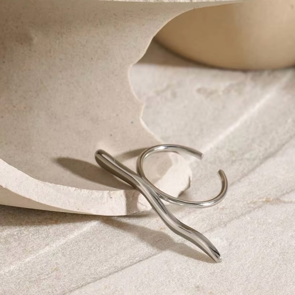 Silver Ripple Lines Ring